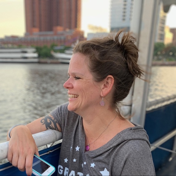 Meet your Posher, Emily - Picture 1 of 1